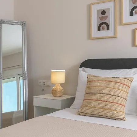 Lejlighed Renovated, Beachfront, Quiet Terrace And Balcony W Views, Near Rhodes Marina Aquavista Rhodes City