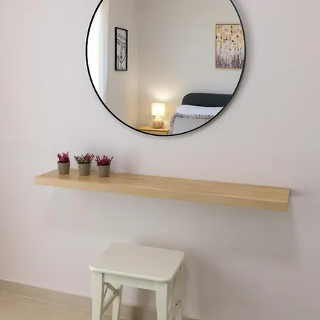 Lejlighed Renovated, Beachfront, Quiet Terrace And Balcony W Views, Near Rhodes Marina Aquavista